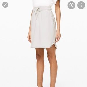 Lululemon ‘On the Fly Skirt’ in gray